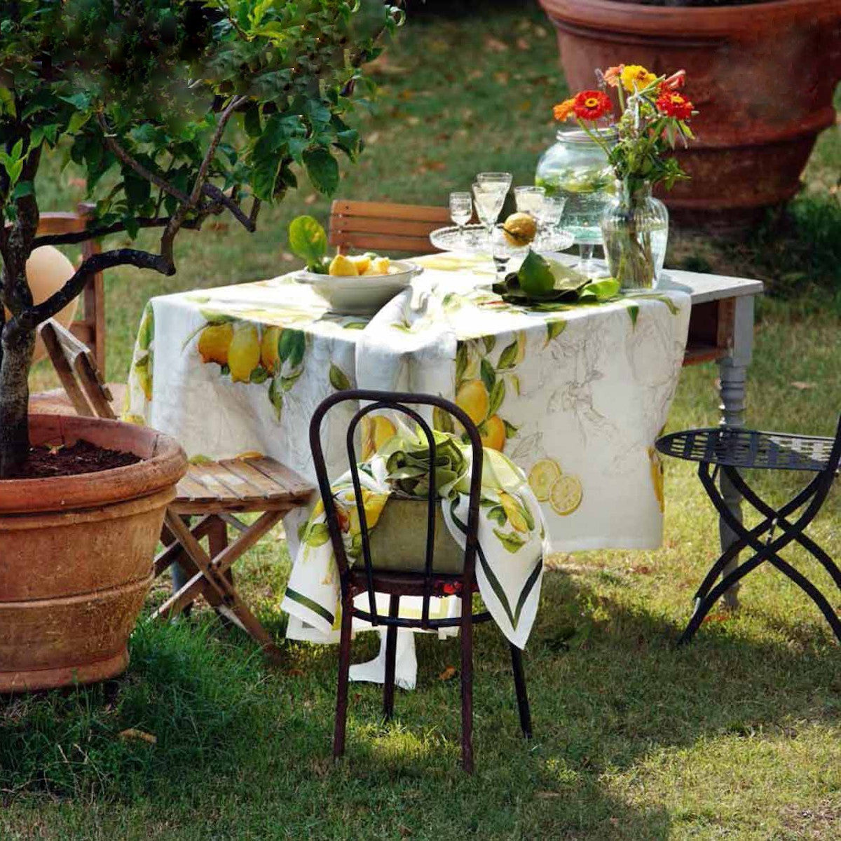 Italian Linen Tablecloth Lemon and Quince Pattern